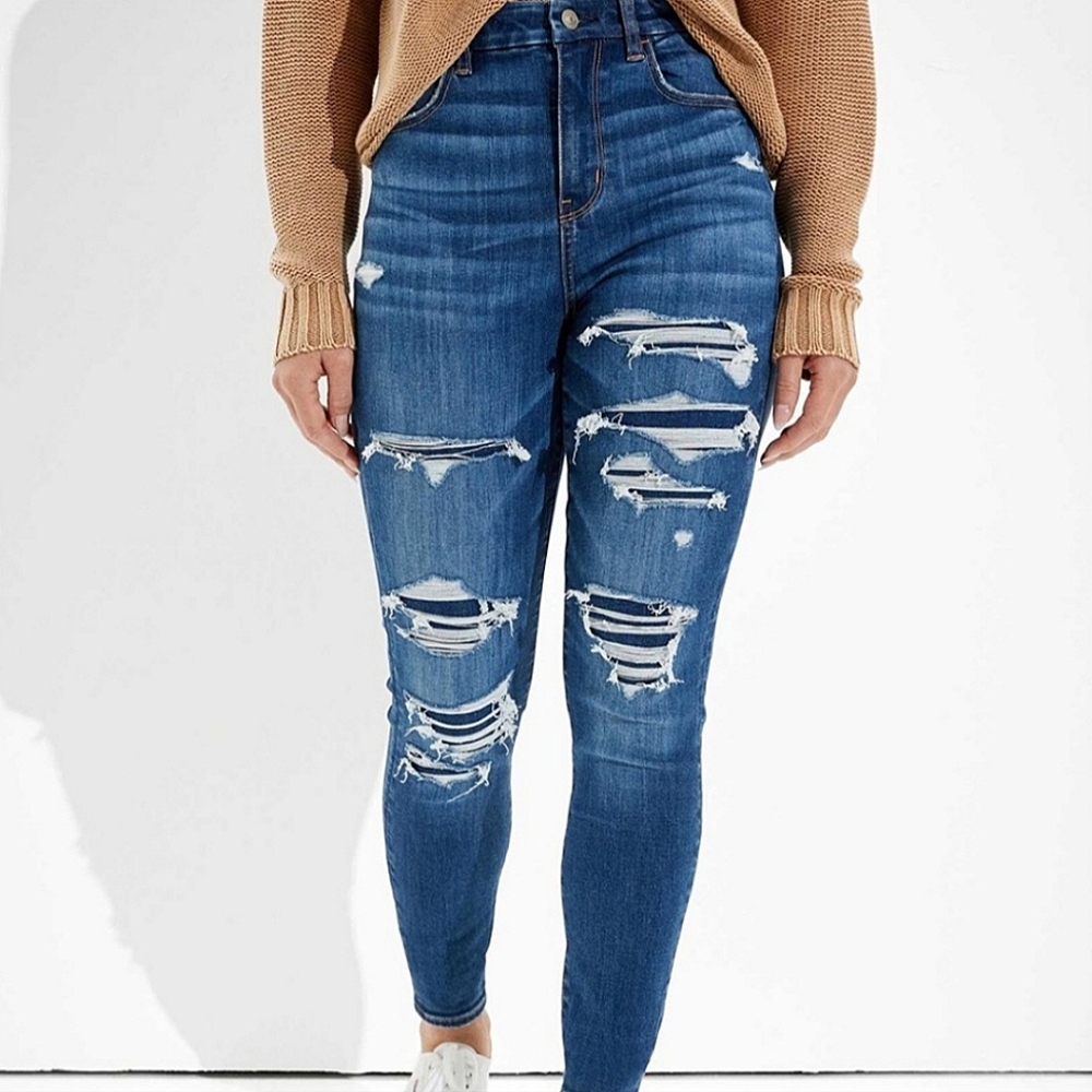 American Eagle Distressed High-Rise Jegging